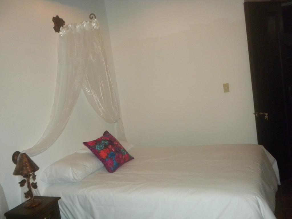 אנטיגואה גואטמלה Hotel Monasterio חדר תמונה